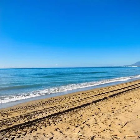 Apartment, Front Line Beach, In Arenas, Bahia De Marbella