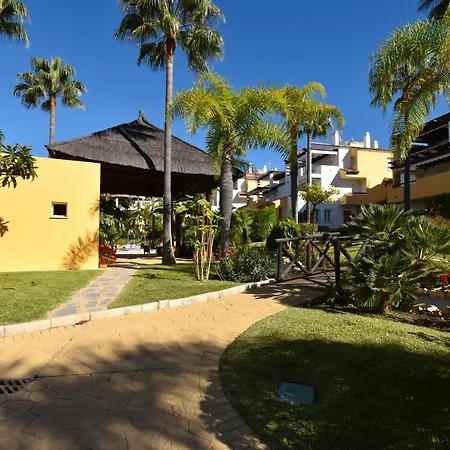 Apartment, Front Line Beach, In Arenas, Bahia De Apartment Marbella