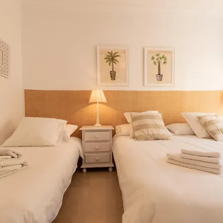 Apartment, Front Line Beach, In Arenas, Bahia De Marbella